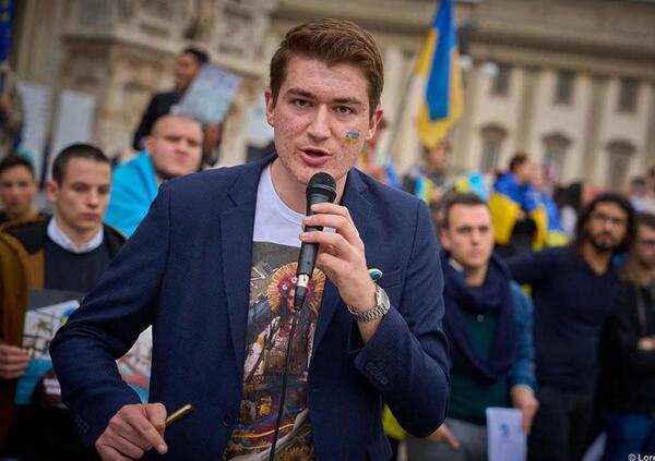 Sugli scontri a Torino ascoltate Matteo Hallissey: &ldquo;Chi manifesta pacificamente ha una responsabilit&agrave;&rdquo;. Intervista al leader dei Radicali: &ldquo;Basta essere democristiani&rdquo;