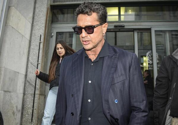 Dopo i giorni di silenzio, siamo stati a casa di Fabrizio Corona: &ldquo;Far&ograve; una contromossa che nessuno si aspetta. Lascer&ograve; a bocca aperta tutti&rdquo;