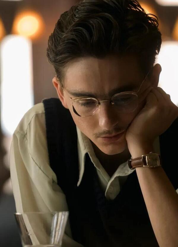 Ma l'avete visto l'orologio di Timoth&eacute;e Chalamet in Marty Supreme? Tutto quello che dovete sapere