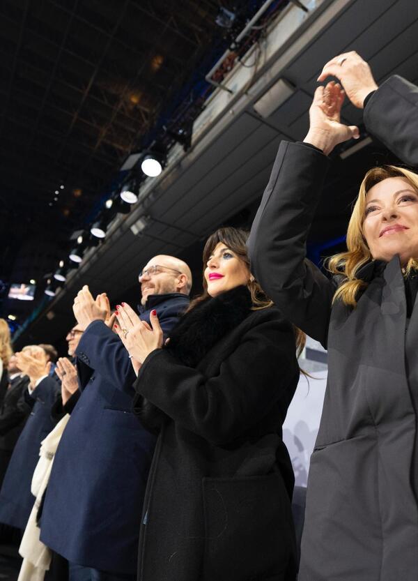 Milano-Cortina e la societ&agrave; dello spettacolo: la politica &egrave; finzione, lo sport verit&agrave;