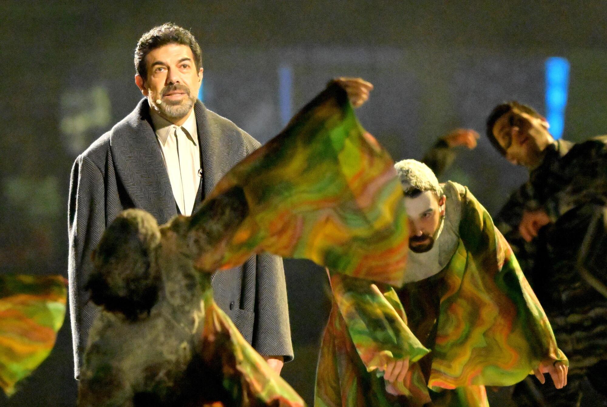 Pierfrancesco Favino porta L'infinito a San Siro