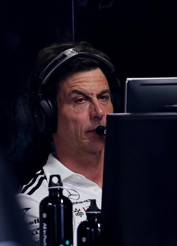 Inizia la guerra dei motori in Formula 1? Anche Red Bull si schiera contro Mercedes: ecco cosa pu&ograve; succedere a Melbourne (e non solo)