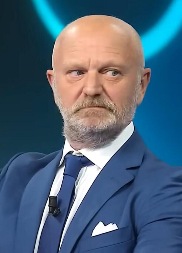 Sanremo 2026, Andrea Pucci si ritira perch&eacute; s'&egrave; ca*ato sotto! (No, non c'entrano gli insulti n&eacute; la politica)