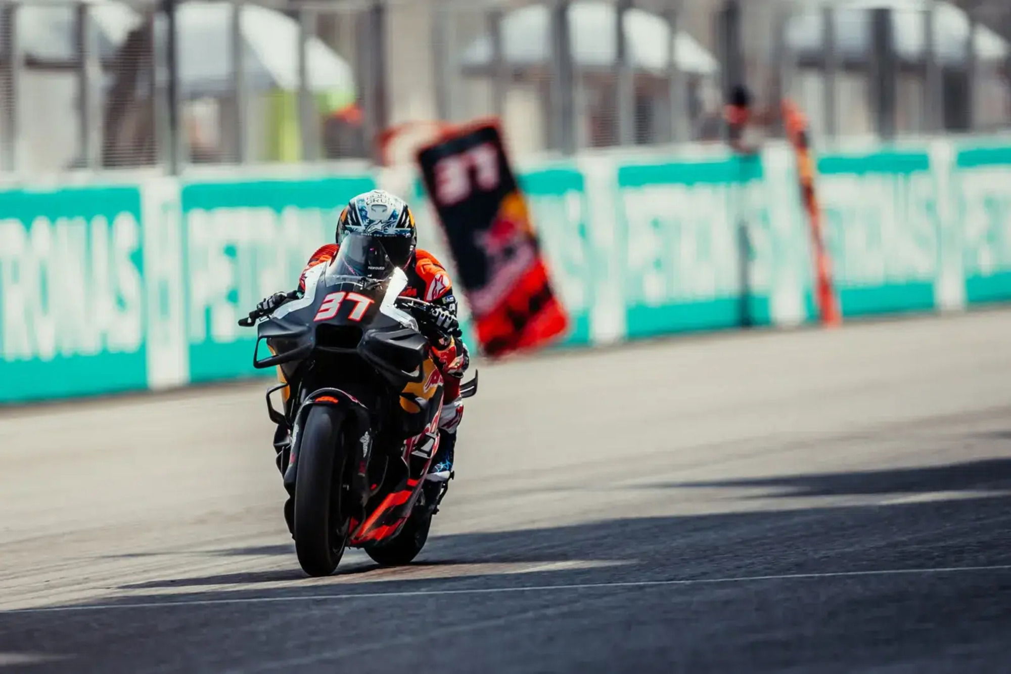 20260209 124900277 2743