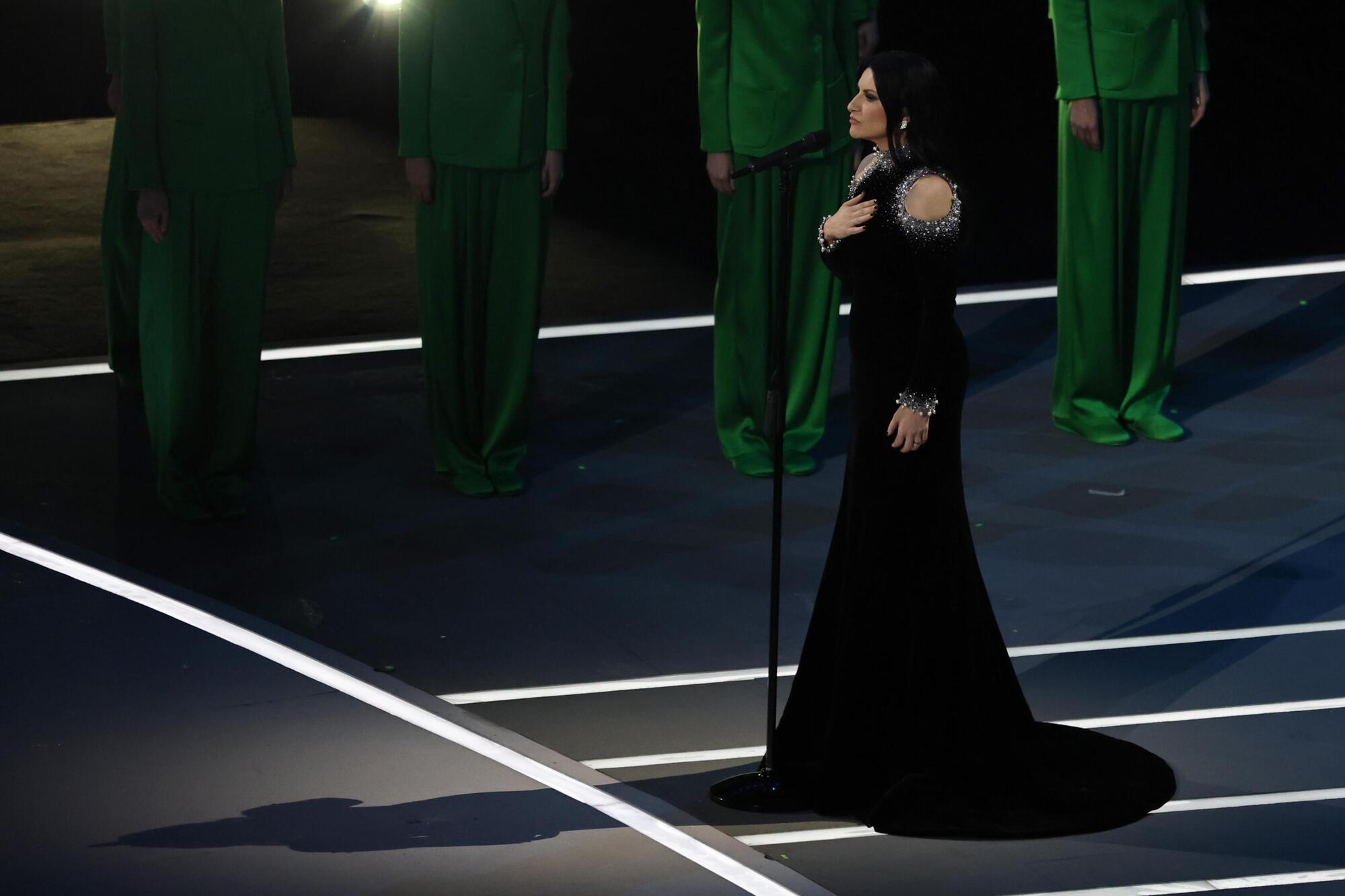 Laura Pausini alla cerimonia d'apertura delle Olimpiadi di Milano-Cortina 2026