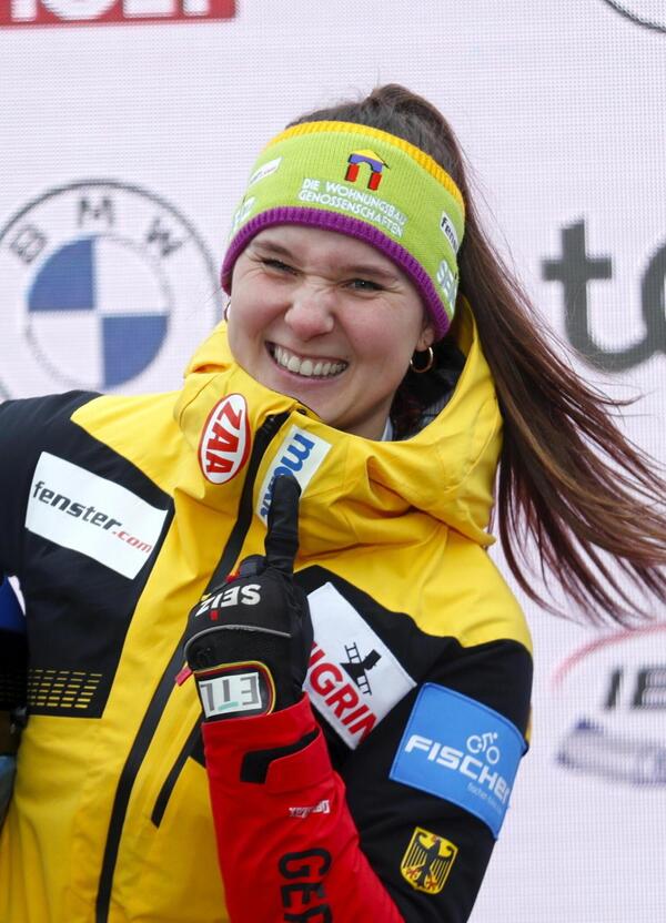 Quando la medaglia d&rsquo;oro alle Olimpiadi non basta. Chi &egrave; Lisa Buckwitz, l'atleta di bob che si finanzia con OnlyFans? &ldquo;Triste non potermi concentrare solo sul mio sport&rdquo;