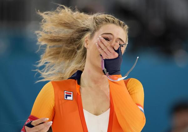 Jutta Leerdam oltre le lacrime di Jake Paul: ma chi &egrave; la medaglia d&rsquo;oro nel pattinaggio di velocit&agrave; alle Olimpiadi di Milano Cortina?