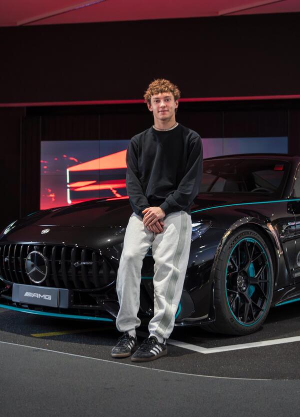 Paura per Kimi Antonelli! Incidente a San Marino e Mercedes AMG GT distrutta: cos&rsquo;&egrave; successo