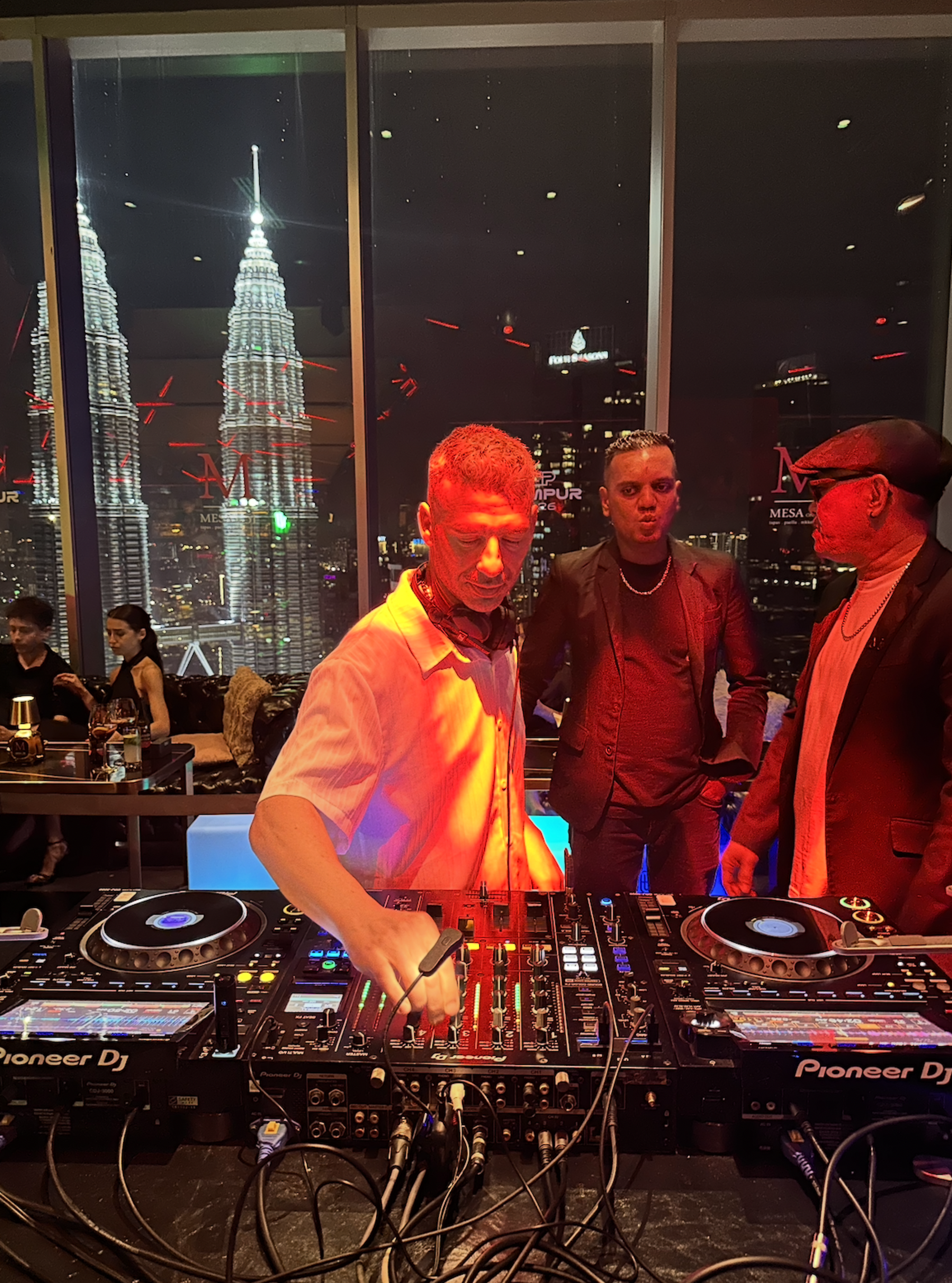 Marco Melandri DJ in Malesia