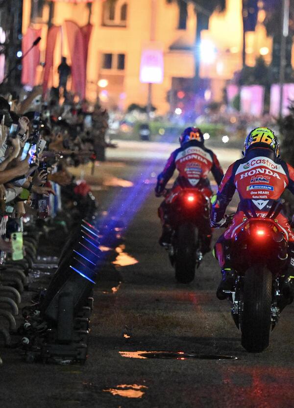 La grande truffa della MotoGP? Siamo stati in Malesia per il lancio della stagione 2026 tra piloti in ascensore, feste e tecnici in paranoia. E la verit&agrave; &egrave; che &egrave; tutto bellissimo