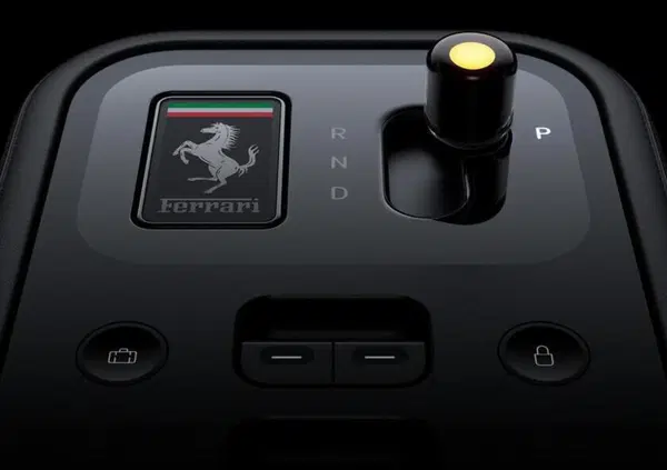 Speravo de mor&igrave; prima: a fine anno le consegne della Luce, la Ferrari solo elettrica (che fischia invece di far fischiare)