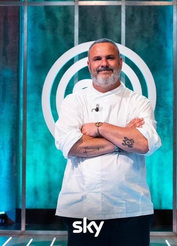 Chi &egrave; &Aacute;ngel Le&oacute;n, l' "ecochef"del mare ospite a MasterChef? Le tre stelle Michelin, il ristorante a Cadice, il placton e le sue tecniche 