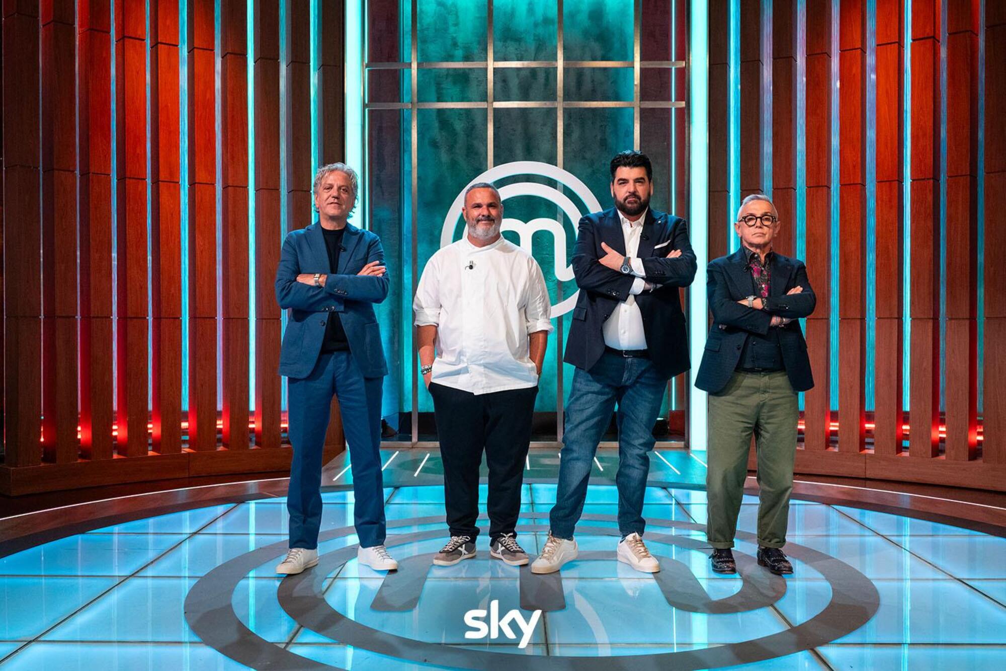 &Aacute;ngel Le&oacute;n e i giudici di MasterChef 15