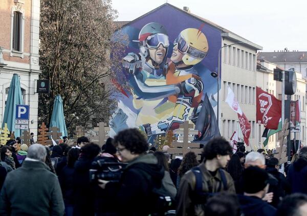 Il Pd prova a mettere il cappello sul curling, Salvini gode per l&rsquo;oro nello slittino sulla &ldquo;sua&rdquo; pista: alle Olimpiadi cos&rsquo;&egrave; la destra e cos&rsquo;&egrave; la sinistra? Ogni disciplina &egrave; una scelta di campo