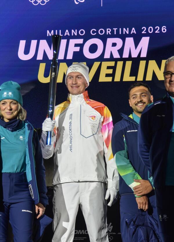 Ma avete visto che su eBay vendono l&rsquo;orologio esclusivo dei volontari delle Olimpiadi Milano-Cortina? &Egrave; uno Swatch in edizione limitata e ora costa oltre 200 euro