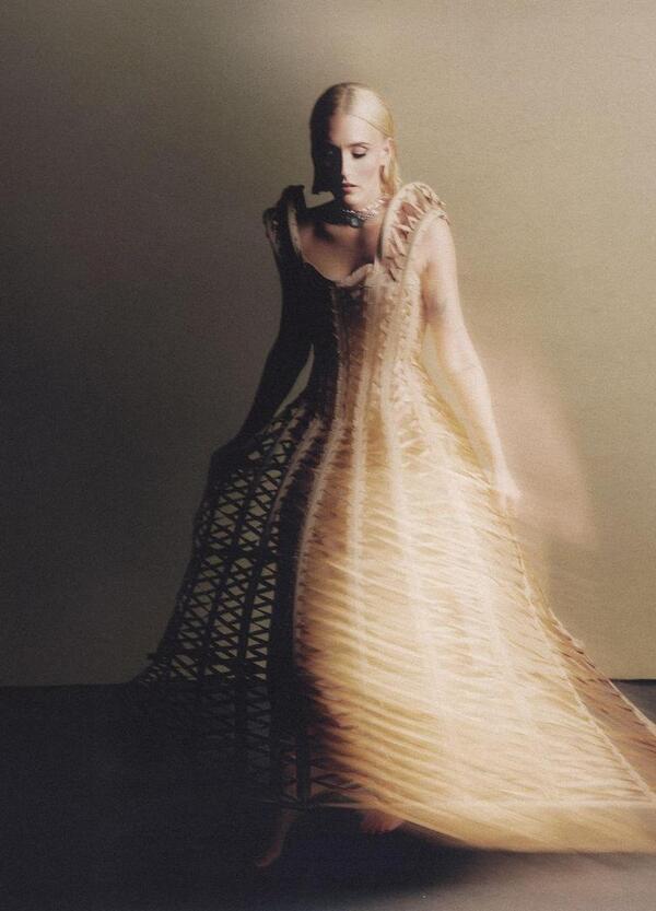  Il ritorno di thasup, Sanremo, l'approccio di sempre: Abbiamo ascoltato 'Che me ne faccio del tempo', il terzo album di Mara Sattei. Ecco com'&egrave;