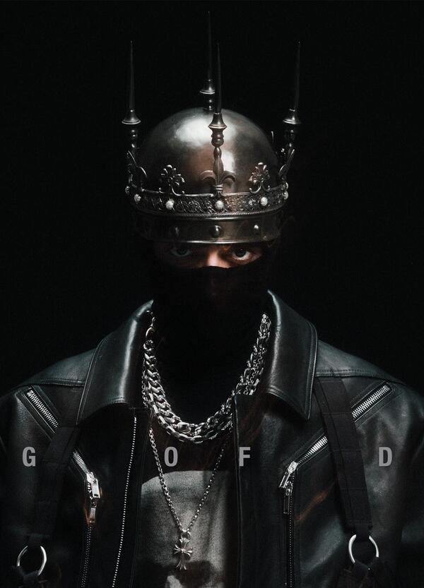 Abbiamo incontrato Dark Pyrex dopo 2 anni di silenzio. Esce "King of the Dark" un mix di oscurit&agrave; ed edonismo che non ci aspettavamo 