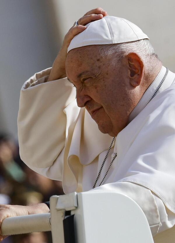 Epstein Files, Steve Bannon voleva distruggere Papa Francesco (e chiese a Salvini di attaccarlo)