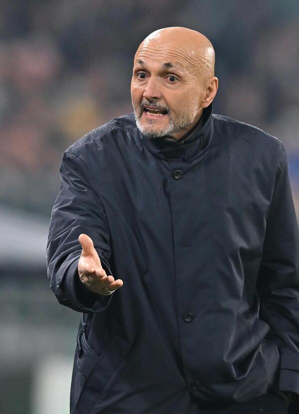 Spalletti, Chivu e la dura legge del bischero: il mister della Juve dice l&rsquo;unica cosa giusta sul caso Bastoni e la simulazione nel derby d&rsquo;Italia