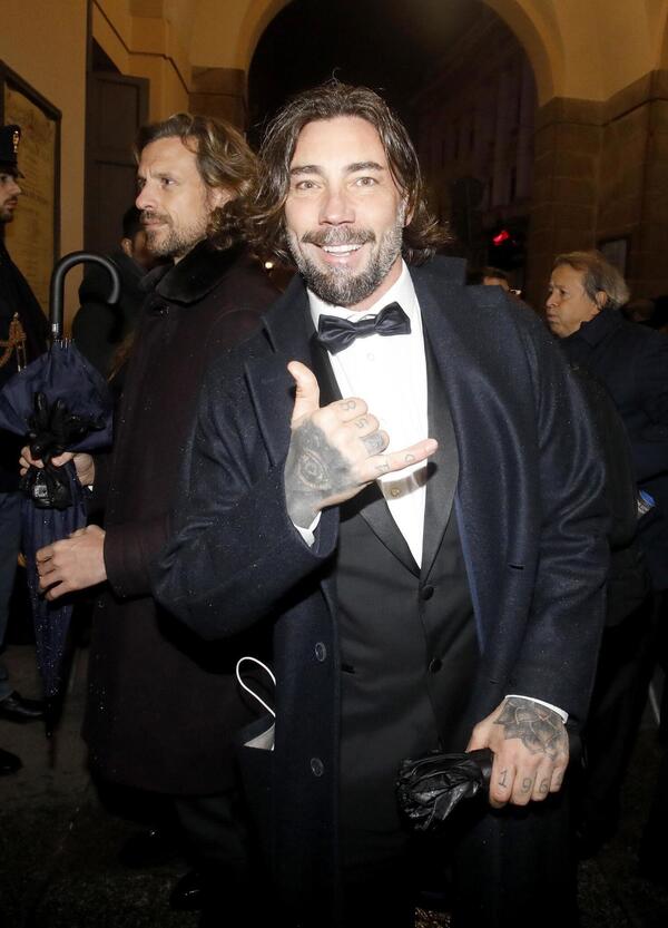 Ma davvero Brumotti avr&agrave; un programma tutto suo su Rai 2? Dopo Cerno, ecco cosa sta succedendo a TeleMeloni. E intanto Brachino...