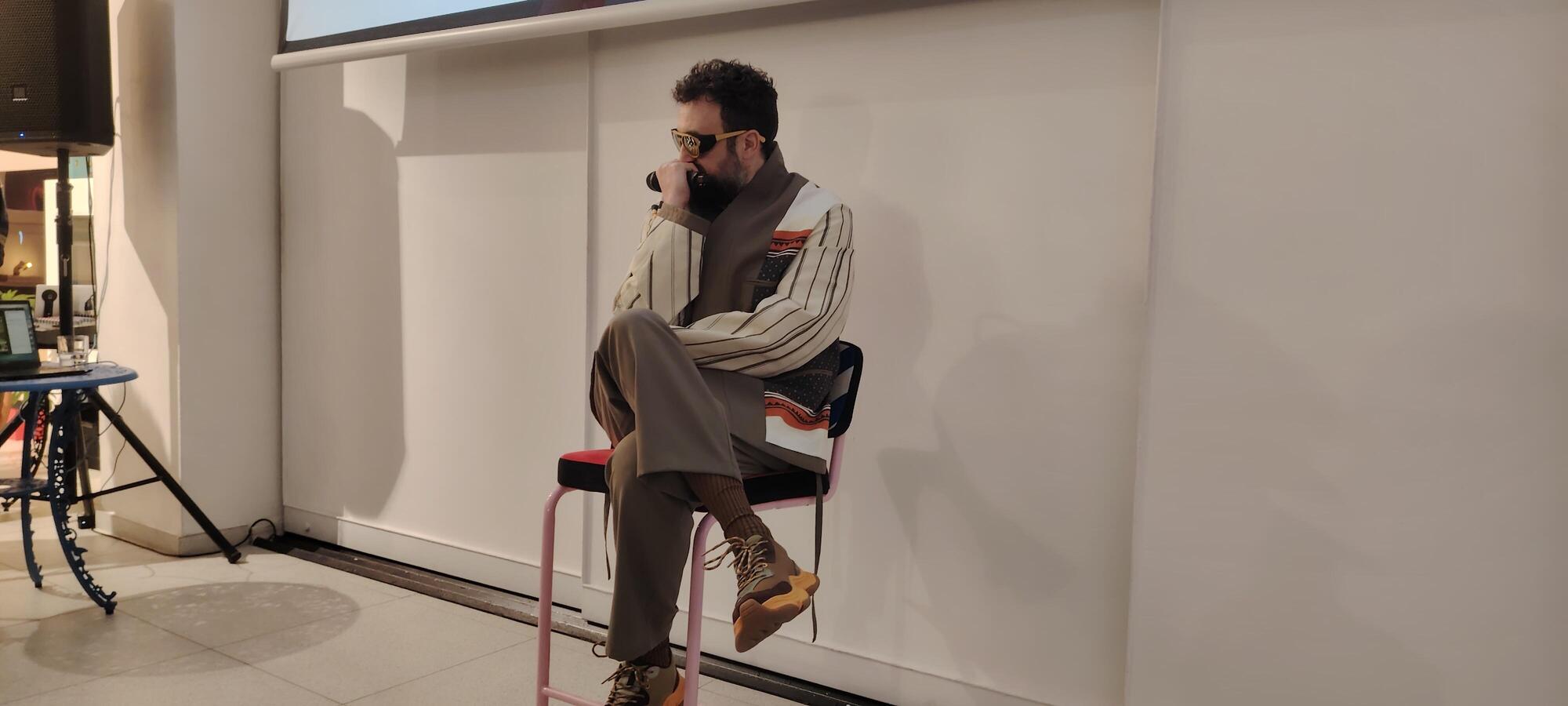 Dargen pensatore di Rodin