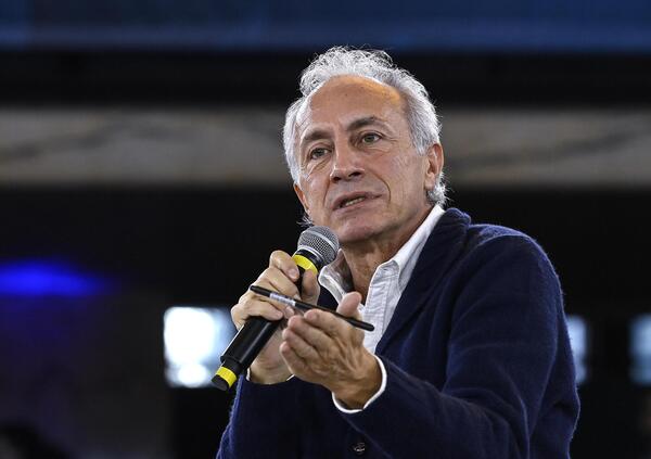 Travaglio percula Chanel Totti a Pechino Express col figlio dell&rsquo;agente di Ilary Blasi solo per perculare il ministro Tajani: &egrave; tutto bellissimo