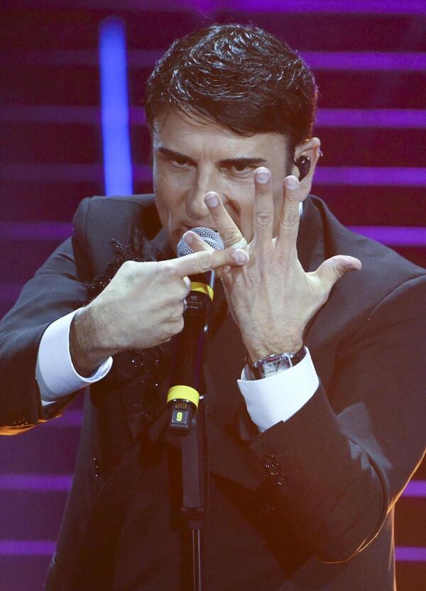 Tutti gli orologi di Sanremo 2026: dal Rolex da 10.000 euro di Carlo Conti all&rsquo;Audemars Piguet di Nayt da oltre 100k. Ma non tutti sono costosi come pensate