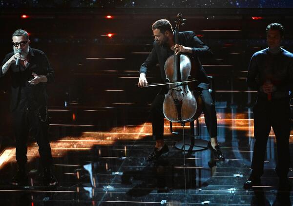 Il trio Fedez (rap), Masini (pop) e Hauser (musica classica) era la ricetta perfetta per la serata delle cover Sanremo 2026, allora cos&rsquo;&egrave; andato storto? 