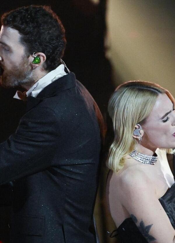 Mecna, dove si nasconde l'amore? L&rsquo;intervista a MOW sull&rsquo;ultimo bacio al Festival di Sanremo e i progetti con Mara Sattei