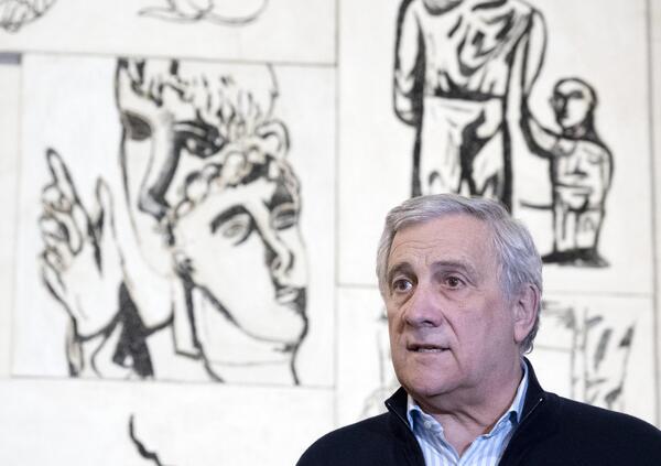 ESCLUSIVA: Cosa fa il governo per gli italiani a Dubai? Le linee di emergenza di cui parla Tajani sono offline, mentre consolato e ambasciata rispondono solo sei ore al giorno (e mai la mattina)