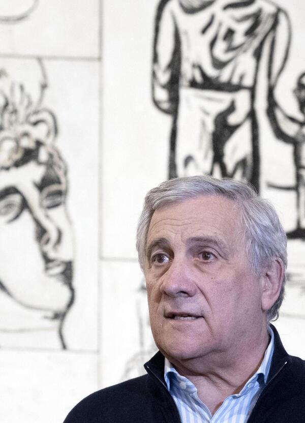 La diplomazia italiana a Dubai dorme: linee di emergenza offline e orari d'ufficio nonostante la crisi