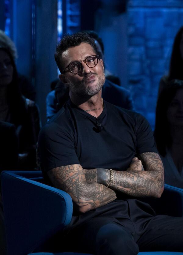 Tutte le bombe di Corona a Falsissimo, la resa dei conti: dal video di Signorini che parla di leccare i piedi all&rsquo;intervista esclusiva a Vito Coppola