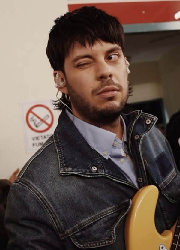 Fudasca a MOW: &ldquo;Ultimamente mi sembra che la musica rap non rappresenti nessuno&rdquo;. E sul feat. con Tredici Pietro a Sanremo e il nuovo brano &ldquo;Infami&rdquo;