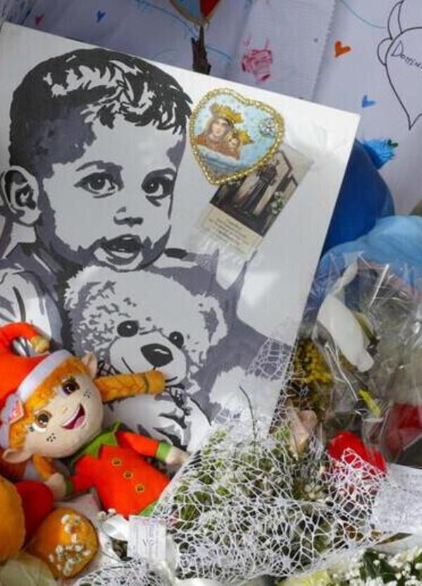 Domenico morto al Monaldi: il cuore era sano, basta ca*zate! Oggi l&rsquo;addio al Duomo di Nola non si trasformi in miserabile sfilata