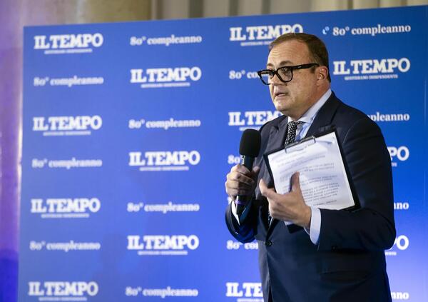 Che "2 di picche"! La Rai e Cerno volevano la striscia quotidiana prima del Tg2 (orario privilegiato), ma la redazione insorge e lo scarica