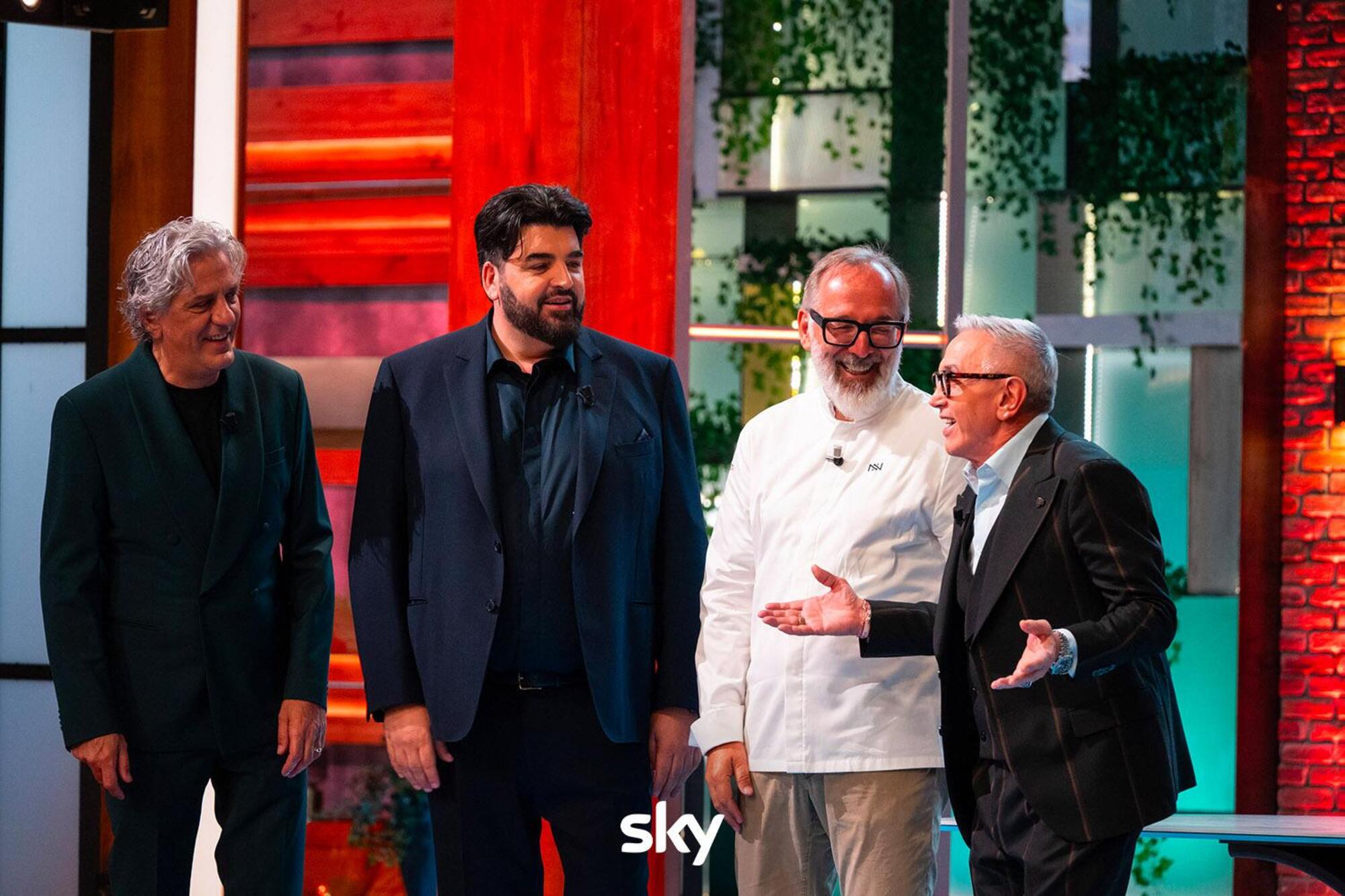 Chef Norbert Niederfolkler insieme ai giudici di MasterChef 15