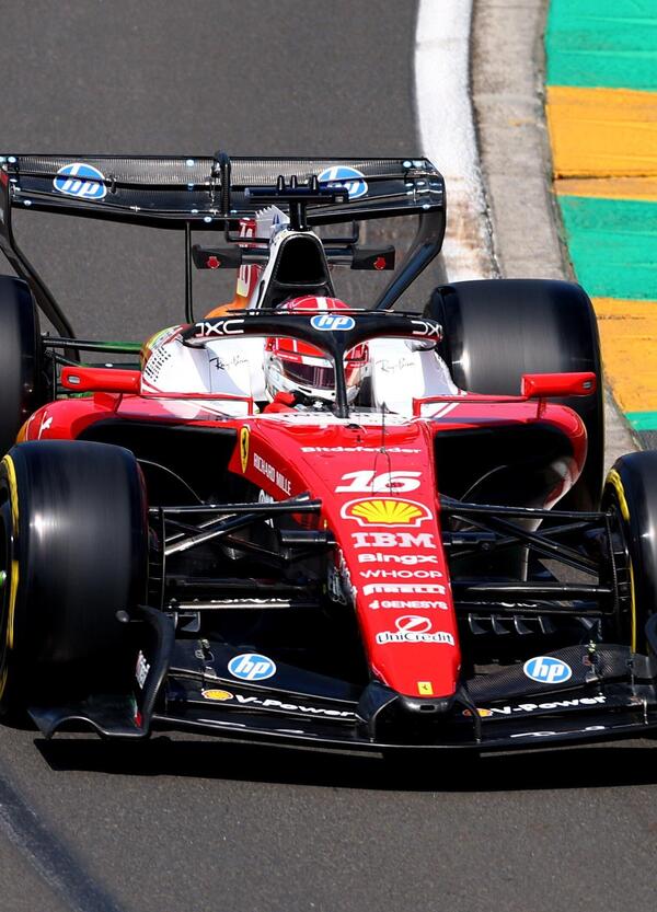 &ldquo;Buongiorno Italia!&rdquo;: Carlo Vanzini dall&rsquo;Australia ci strappa un sorriso, la Ferrari pi&ugrave; di una speranza. E se questa &egrave; la nuova Formula 1&hellip;ci piace