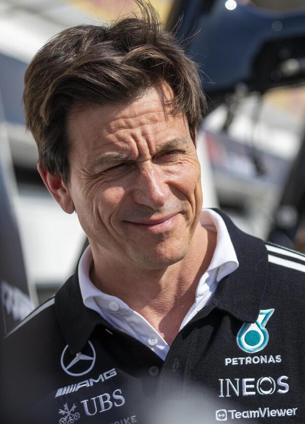 McLaren-Mercedes, a Melbourne arrivano i primi (veri) segnali del 2026? La pista parla chiaro, la classifica del venerd&igrave; e Toto Wolff meno