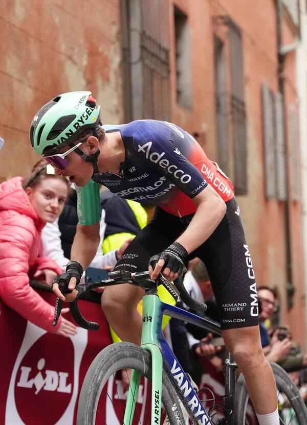 La Francia del ciclismo ha il suo Re Sole? Paul Seixas ha 19 anni ed &egrave; l&rsquo;atleta che aspettavano da 40 anni. Il Tour de France pu&ograve; tornare in patria