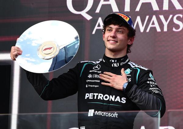 Kimi Antonelli sogna con questa Mercedes, ma cos&rsquo;&egrave; successo in partenza? &ldquo;La macchina non rispondeva, mi sono spaventato&rdquo;. E Wolff punge Ferrari sulla strategia