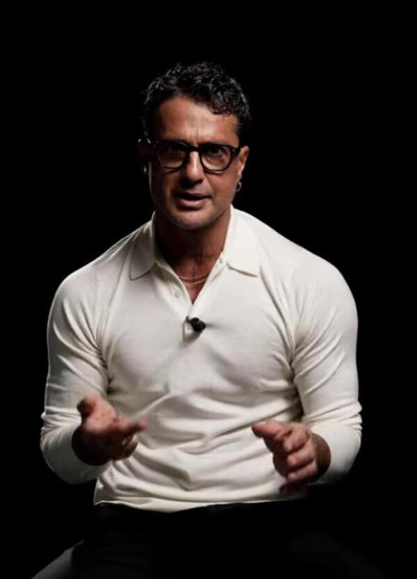 Ma Corona &egrave; Falsissimo? Lele Mora lo smentisce: &ldquo;Quello che dice su Mediaset non &egrave; vero&rdquo;