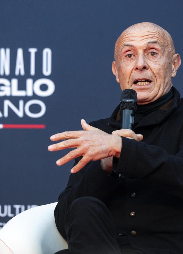 Stanno tornando i servizi in politica 