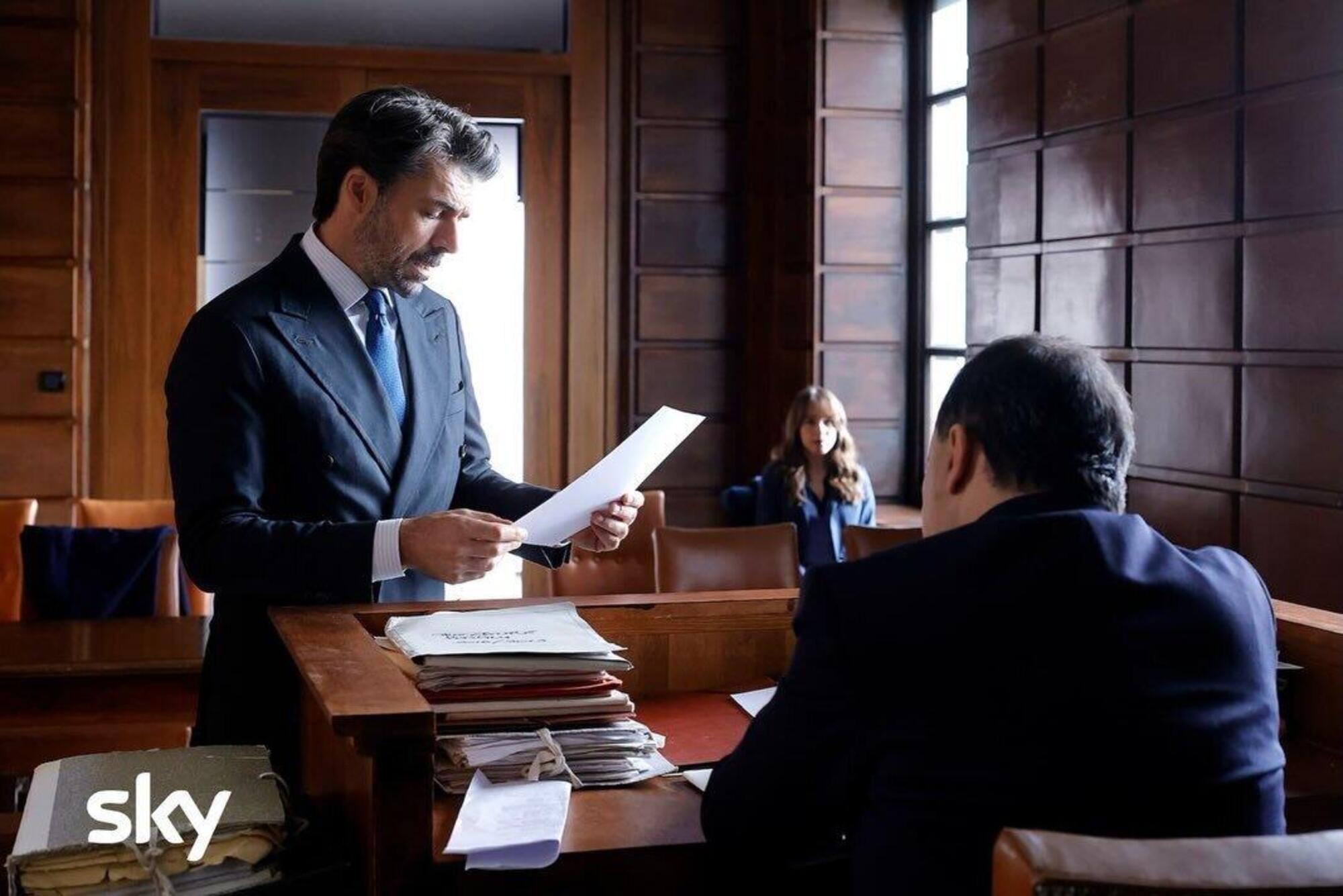 Luca Argentero &egrave; l'avvocato Ligas