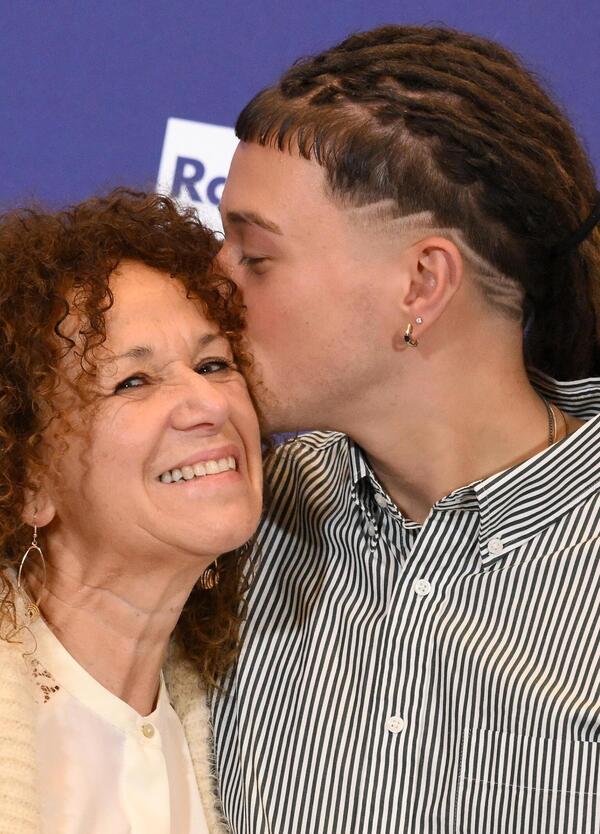 Caro Sal da Vinci, ogni scarrafone &egrave; bello a mamma soja. Samia Ghariani difende suo figlio Sayf: &ldquo;&Egrave; lui il vero vincitore di Sanremo&rdquo;