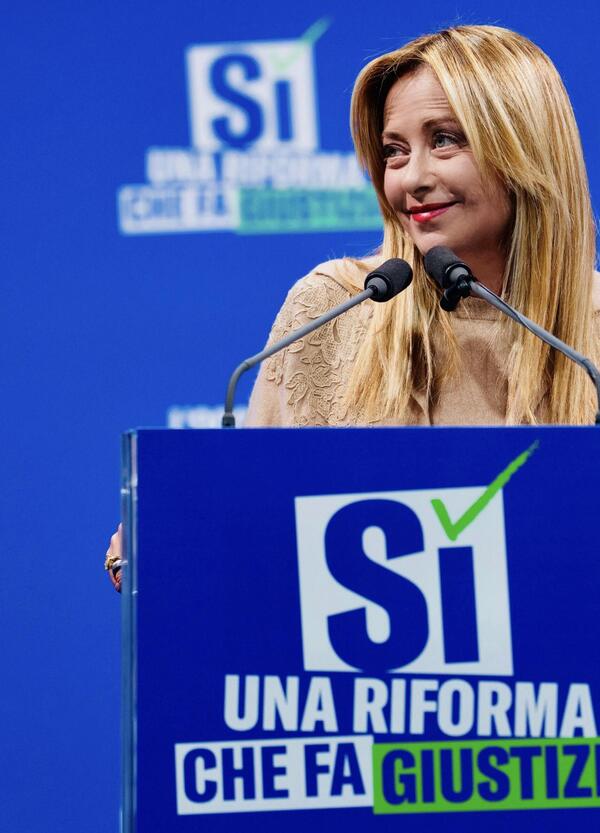 Ci siamo imbucati alla conferenza per il s&igrave; al referendum di Giorgia Meloni a Milano ed ecco cosa &egrave; successo 