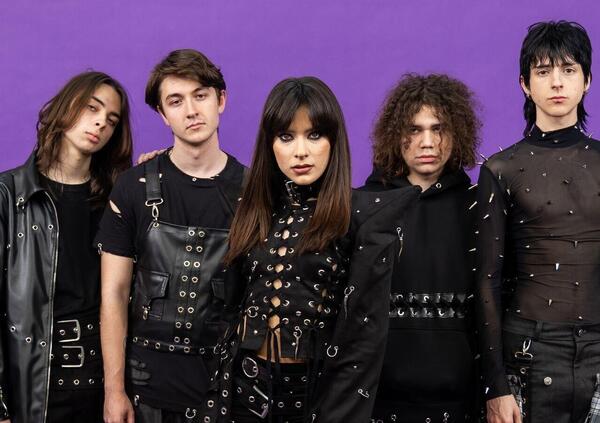 Eurovision, nuova polemica sbloccata: la cantante in gara per la Romania canta per trenta volta &ldquo;strangolami&rdquo; e l&rsquo;accusano di normalizzare la violenza di genere