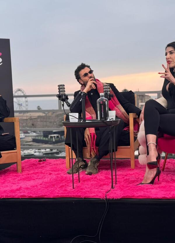 Gli amori, la tv, le proposte indecenti e la rivelazione di Stefania Orlando a MOW Priv&eacute; by Escort Advisor: "Preferisco amarmi da sola, il ses*so mi ha stufata. I piedi? Sono il nuovo seno"