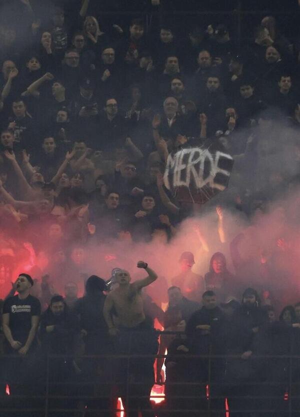 Gli ultras del Milan boicottano lo stadio? La curva Sud chiede di non comprare i biglietti per la partita contro la Juve: &ldquo;Lasciamo San Siro ai clienti, per i tifosi &egrave; il momento di dire basta&rdquo;