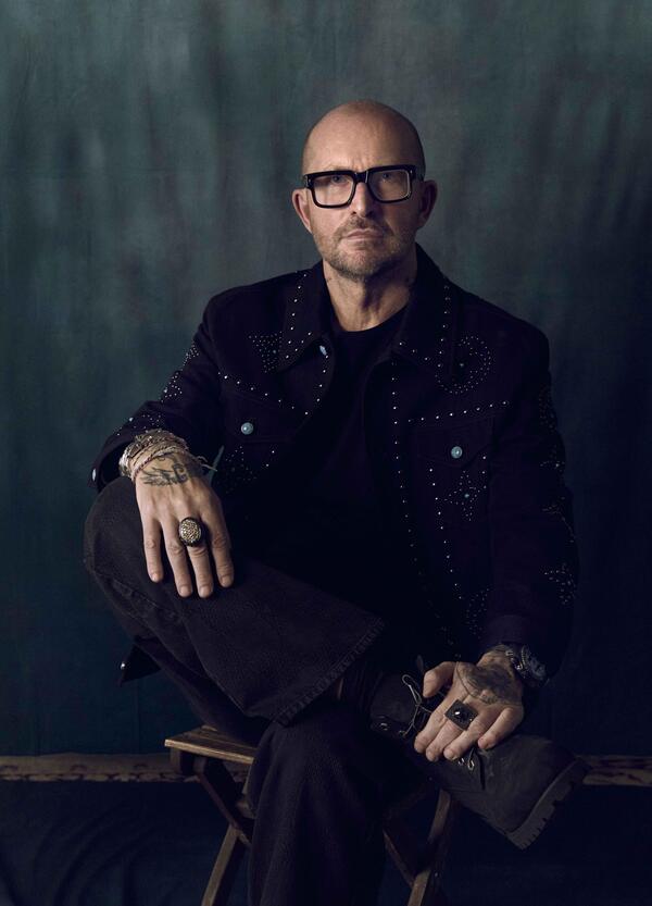 Abbiamo intervistato Giacomo Maiolini, il vero hitman della discografia italiana: "Ho un rapporto particolare con il tempo perch&eacute; cerco sempre di arrivare prima di lui"