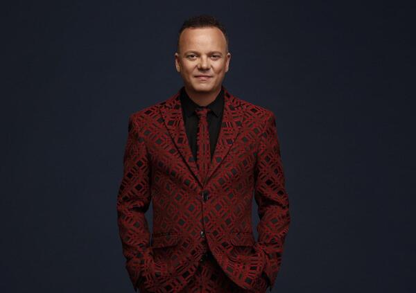 E se Gigi D&rsquo;Alessio fosse il cantante pi&ugrave; potente d&rsquo;Italia? Su Mediaset &egrave; onnipresente e ora Maria lo invita pure a fare il giudice del serale di &ldquo;Amici&rdquo;. A Napoli ha conquistato pi&ugrave; di tutti Piazza del Plebiscito. &Egrave; dietro Sal Da Vinci...